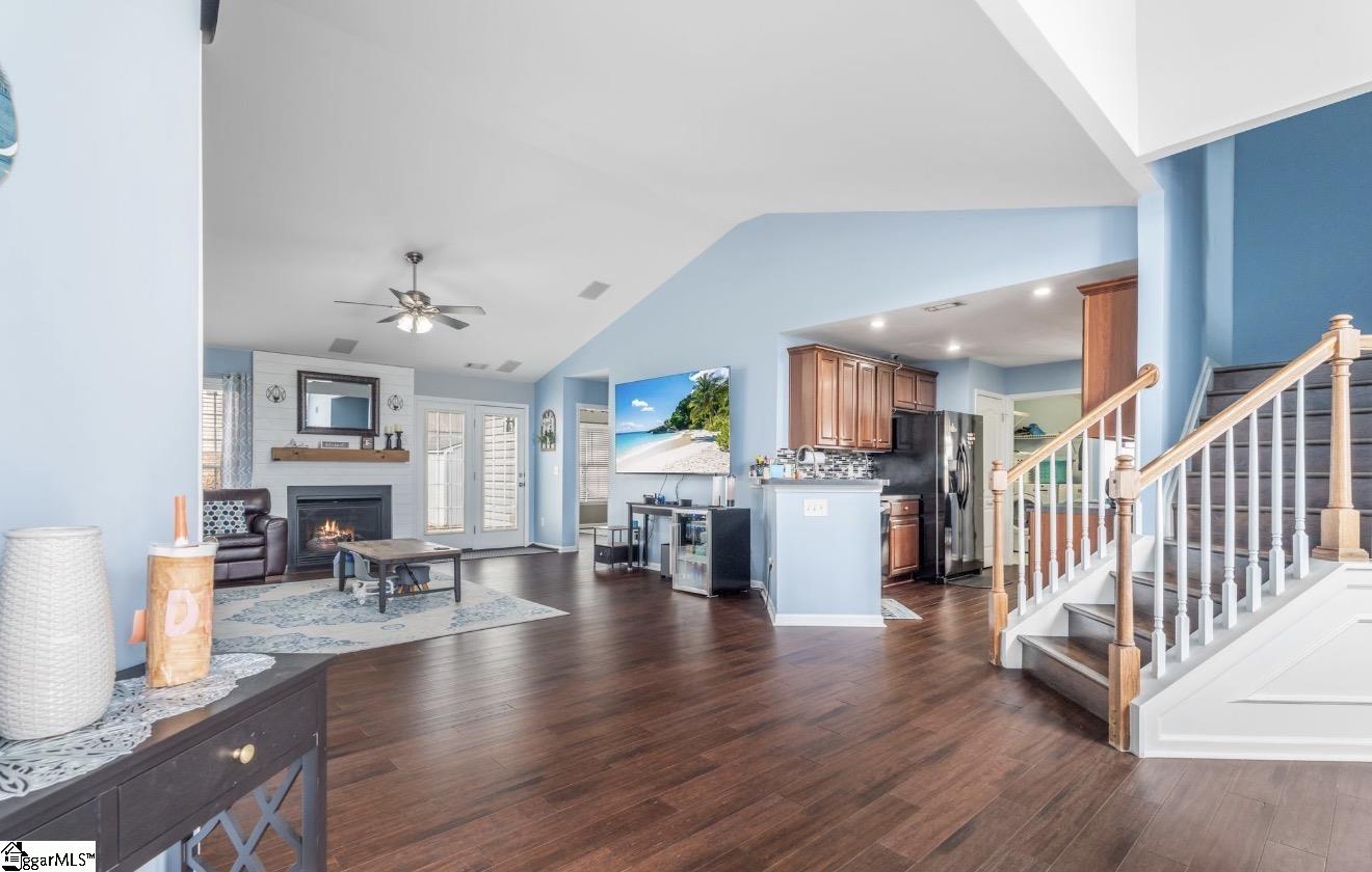 855 Vandenburg Drive