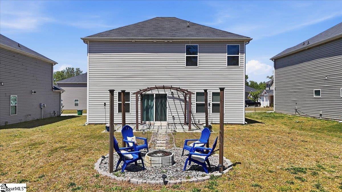 669 Grays Creek Road