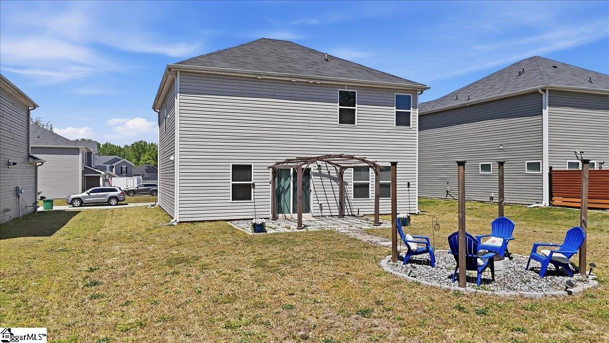 669 Grays Creek Road