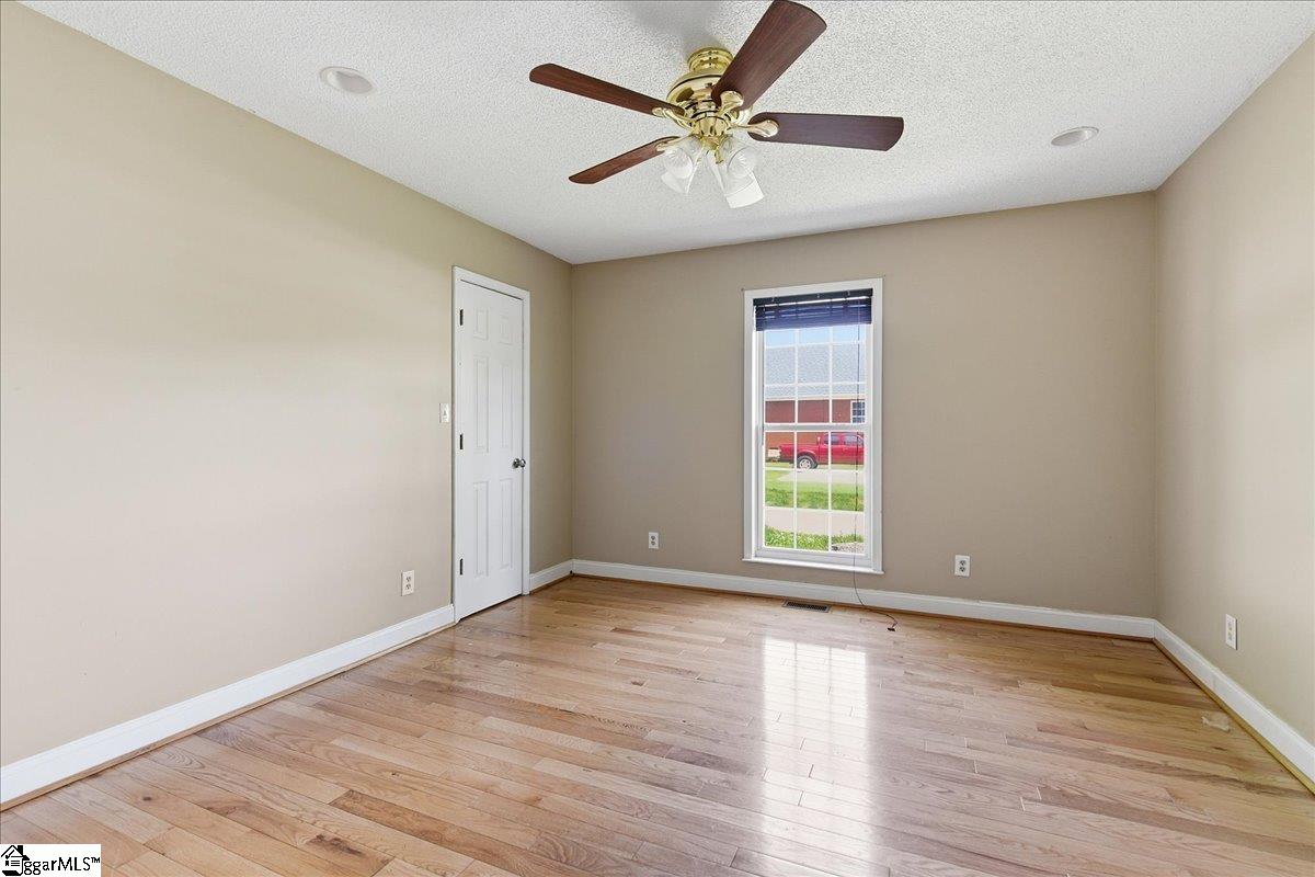 212 Watersedge Drive