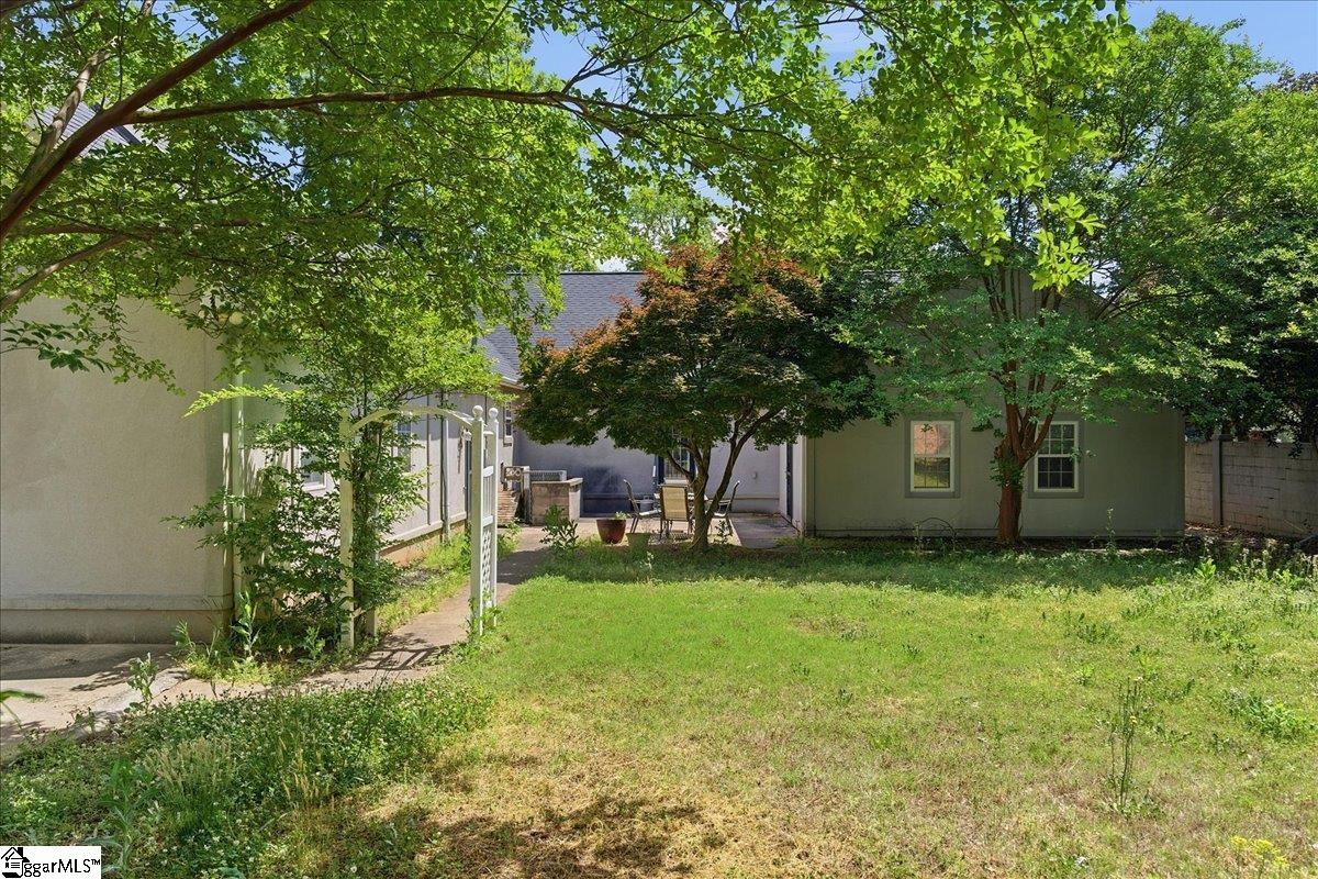 212 Watersedge Drive