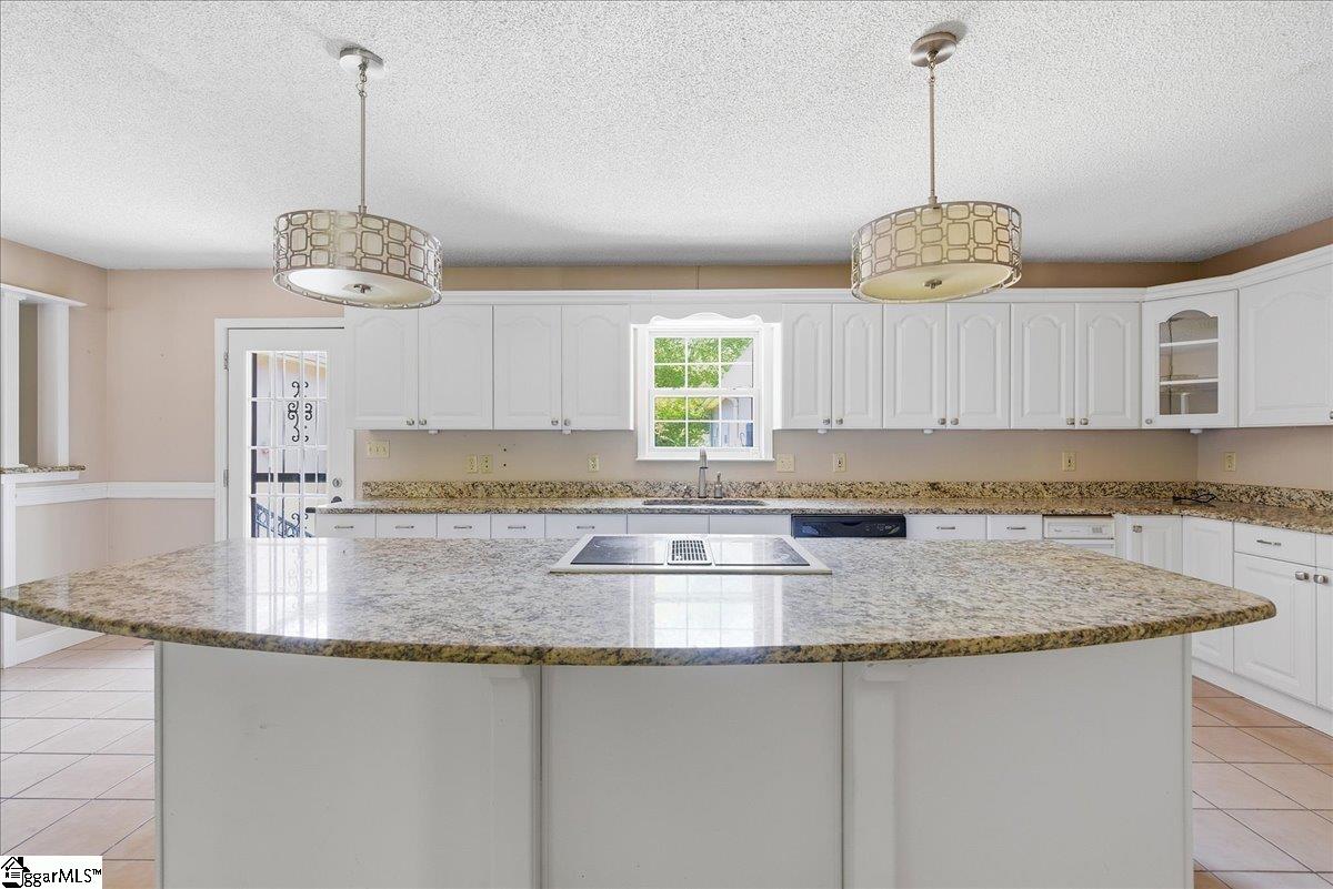 212 Watersedge Drive
