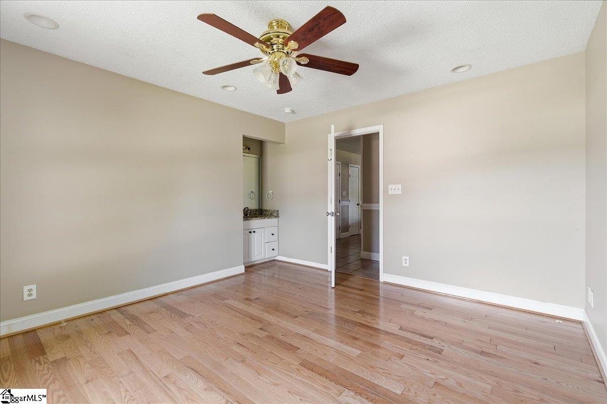 212 Watersedge Drive