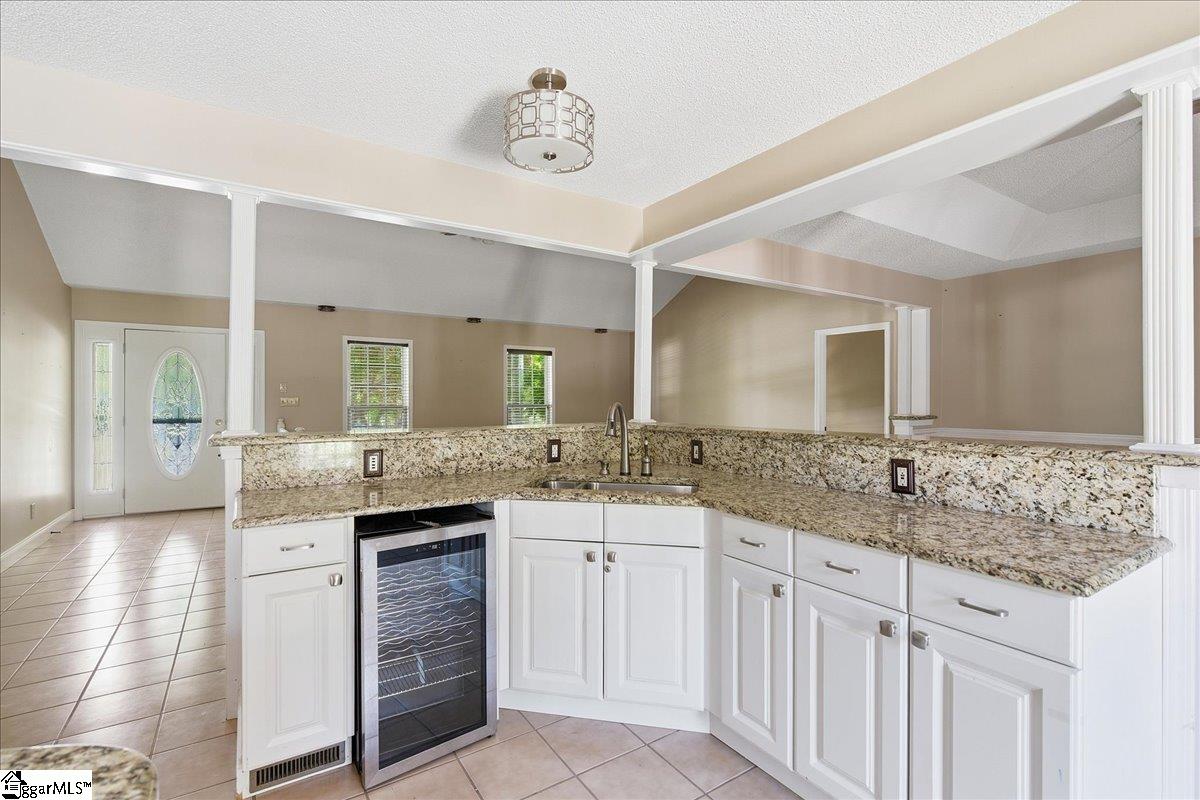 212 Watersedge Drive