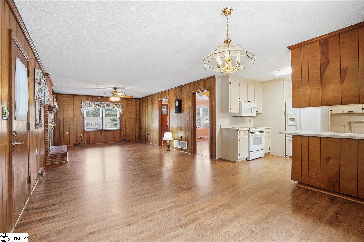 208 Skyland Drive