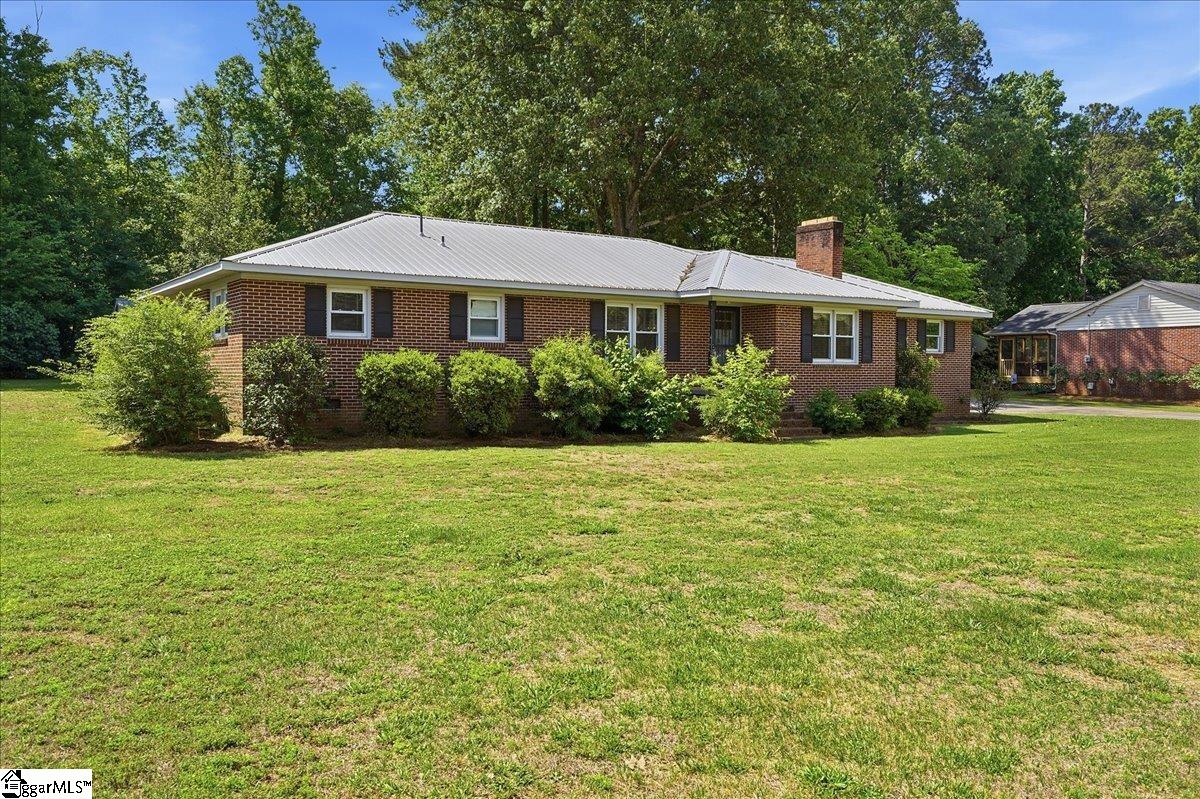 208 Skyland Drive