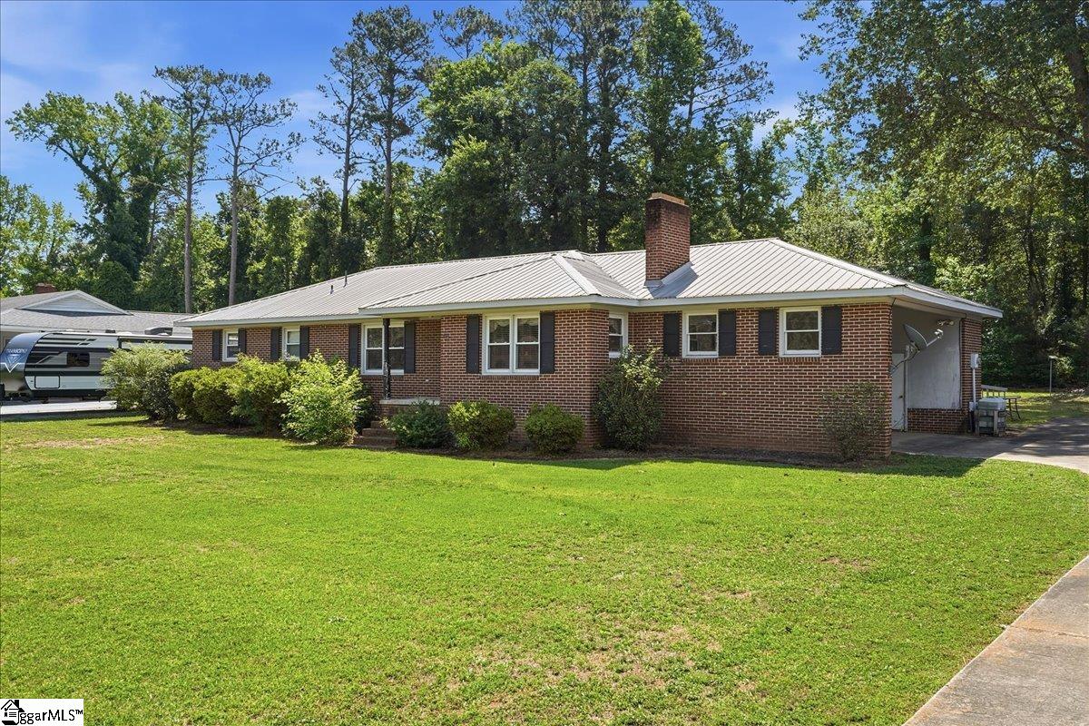 208 Skyland Drive
