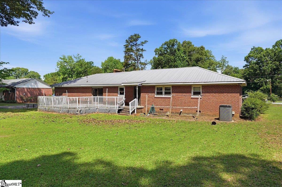 208 Skyland Drive