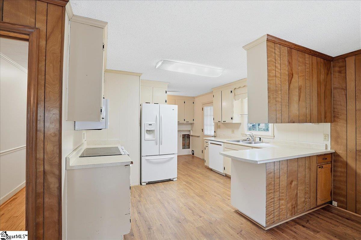 208 Skyland Drive