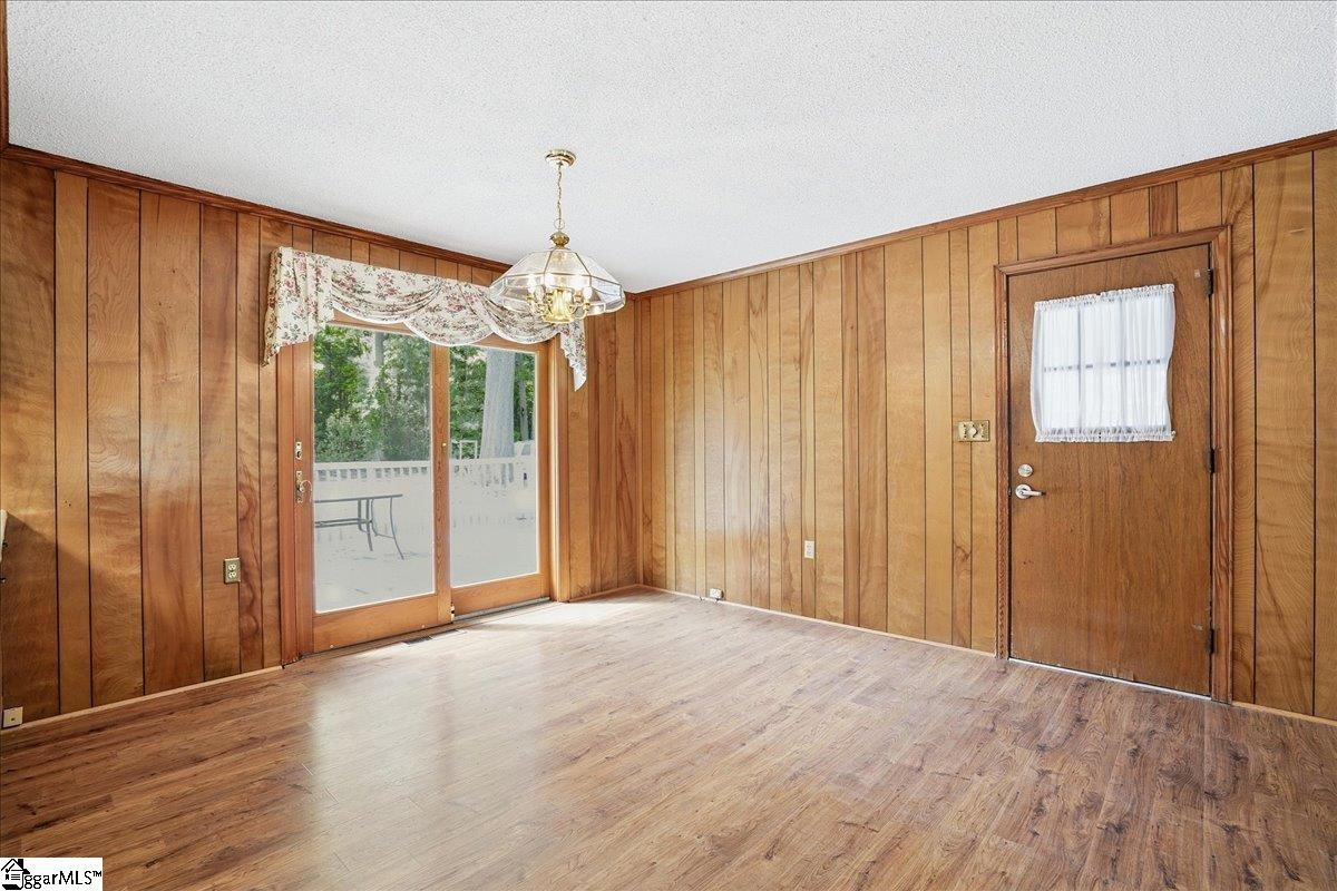 208 Skyland Drive