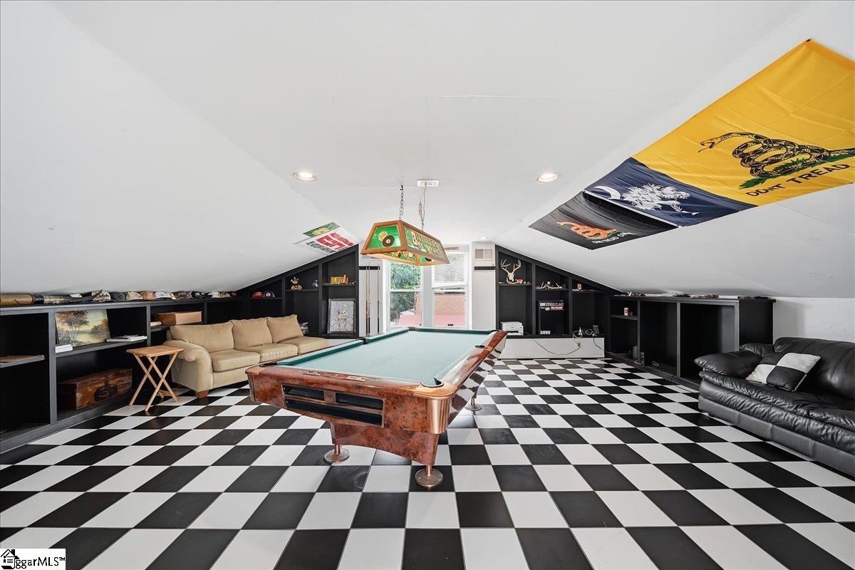 60 Lakeside Drive