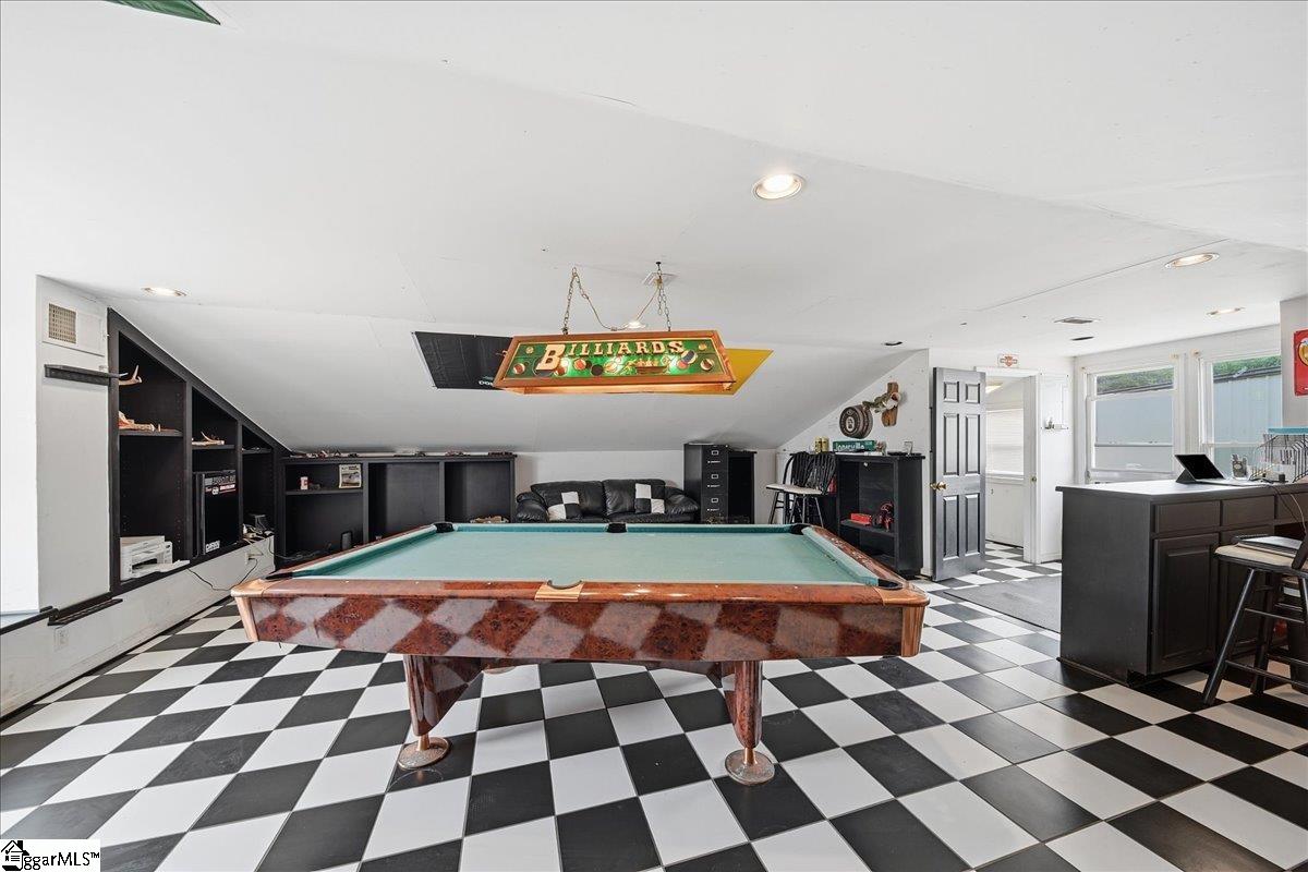 60 Lakeside Drive