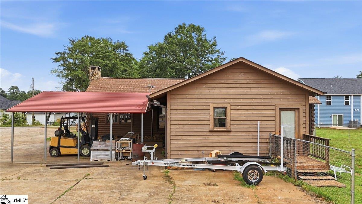 60 Lakeside Drive