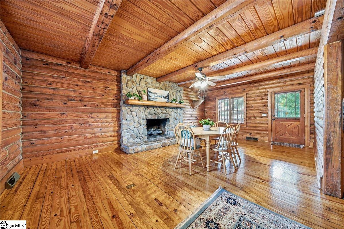 60 Lakeside Drive