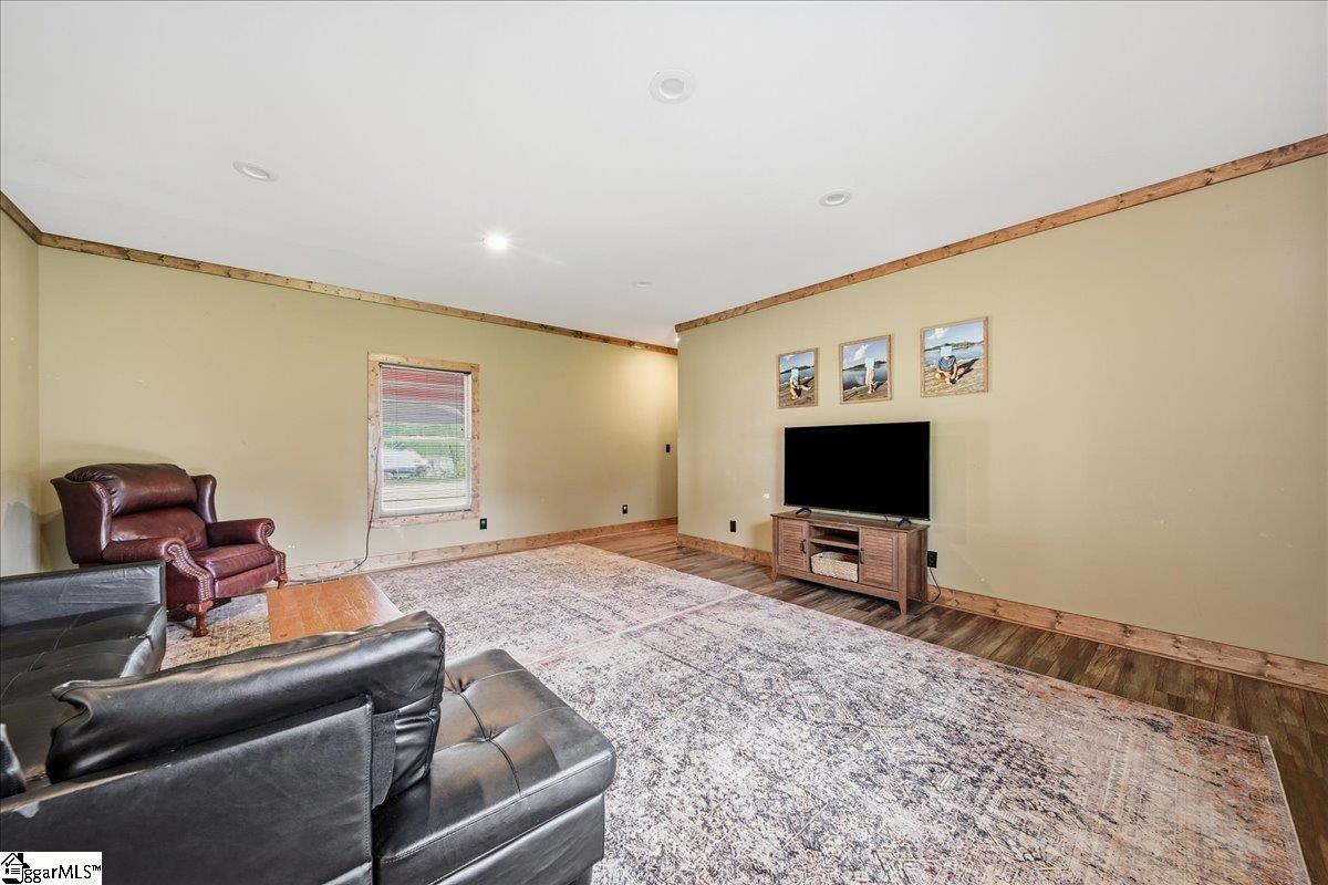 60 Lakeside Drive