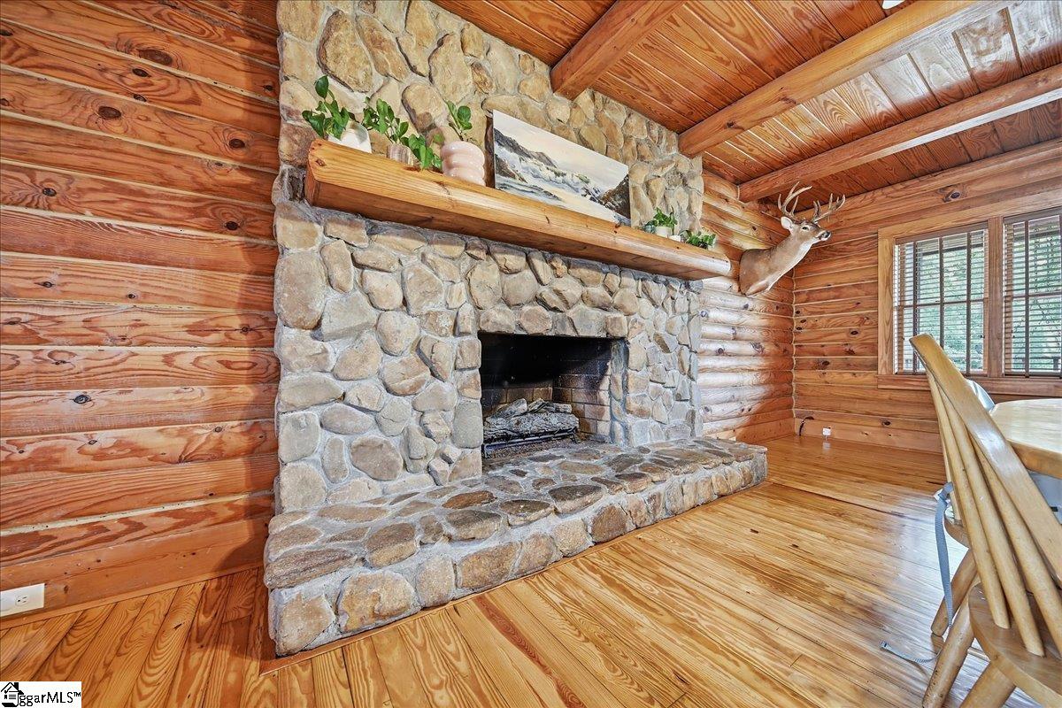 60 Lakeside Drive