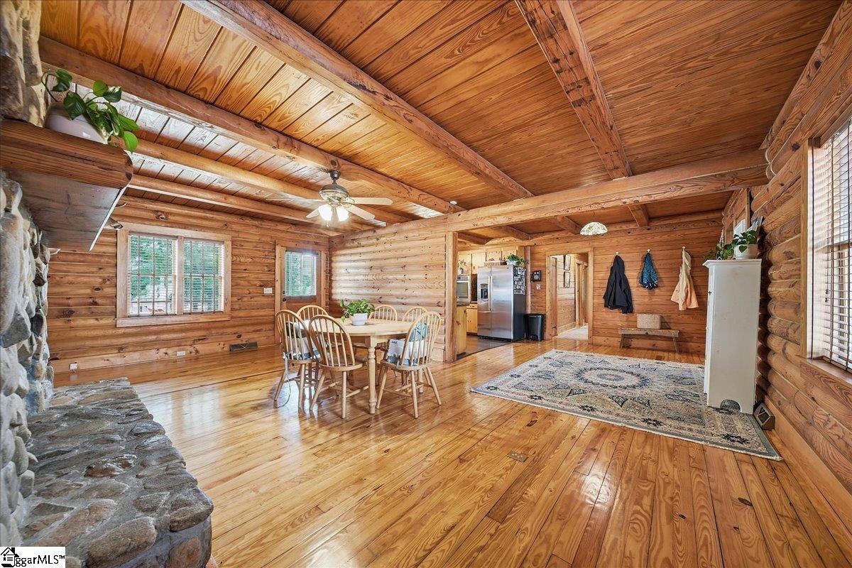 60 Lakeside Drive
