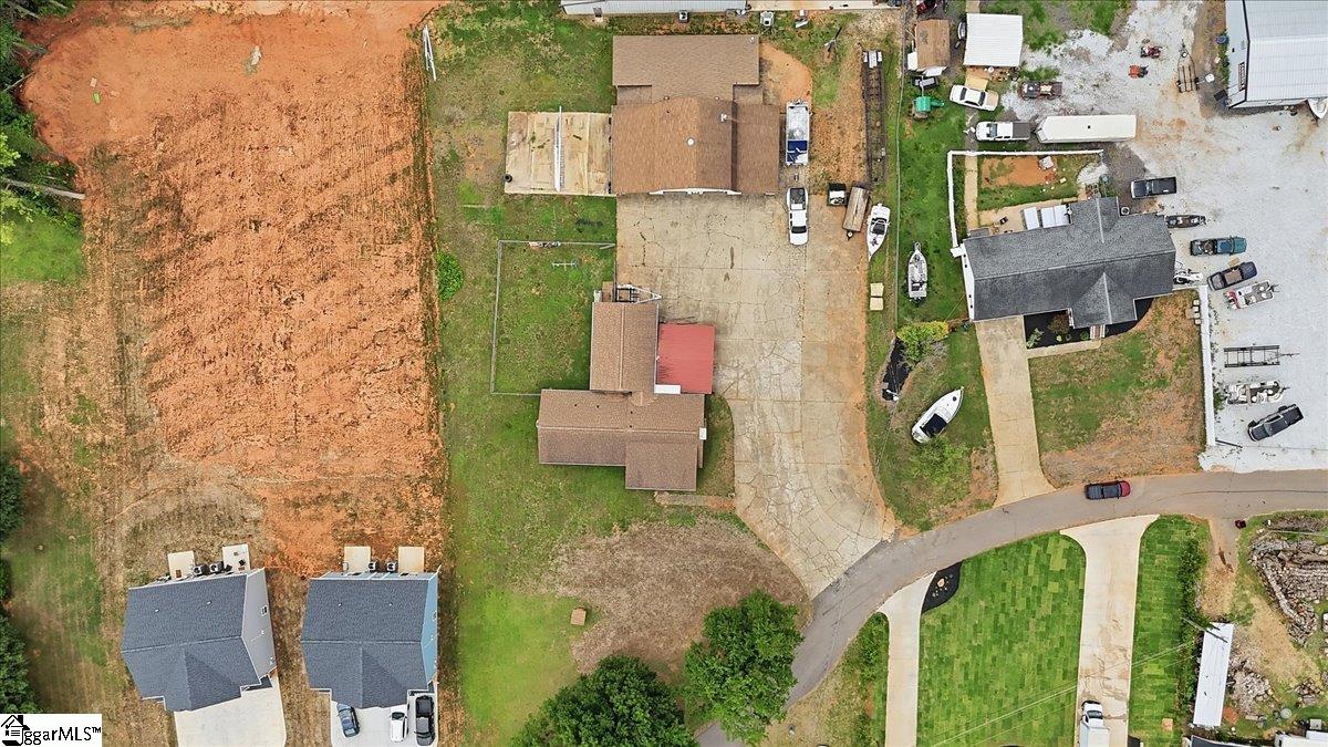 60 Lakeside Drive
