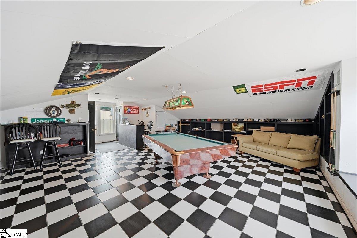 60 Lakeside Drive