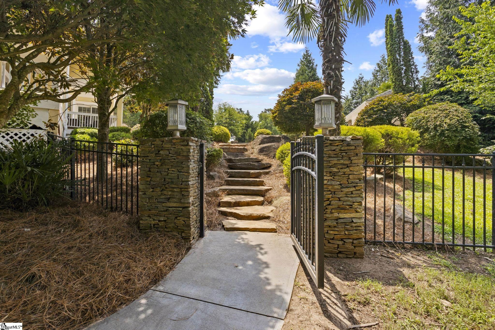 752 Three Wood Lane