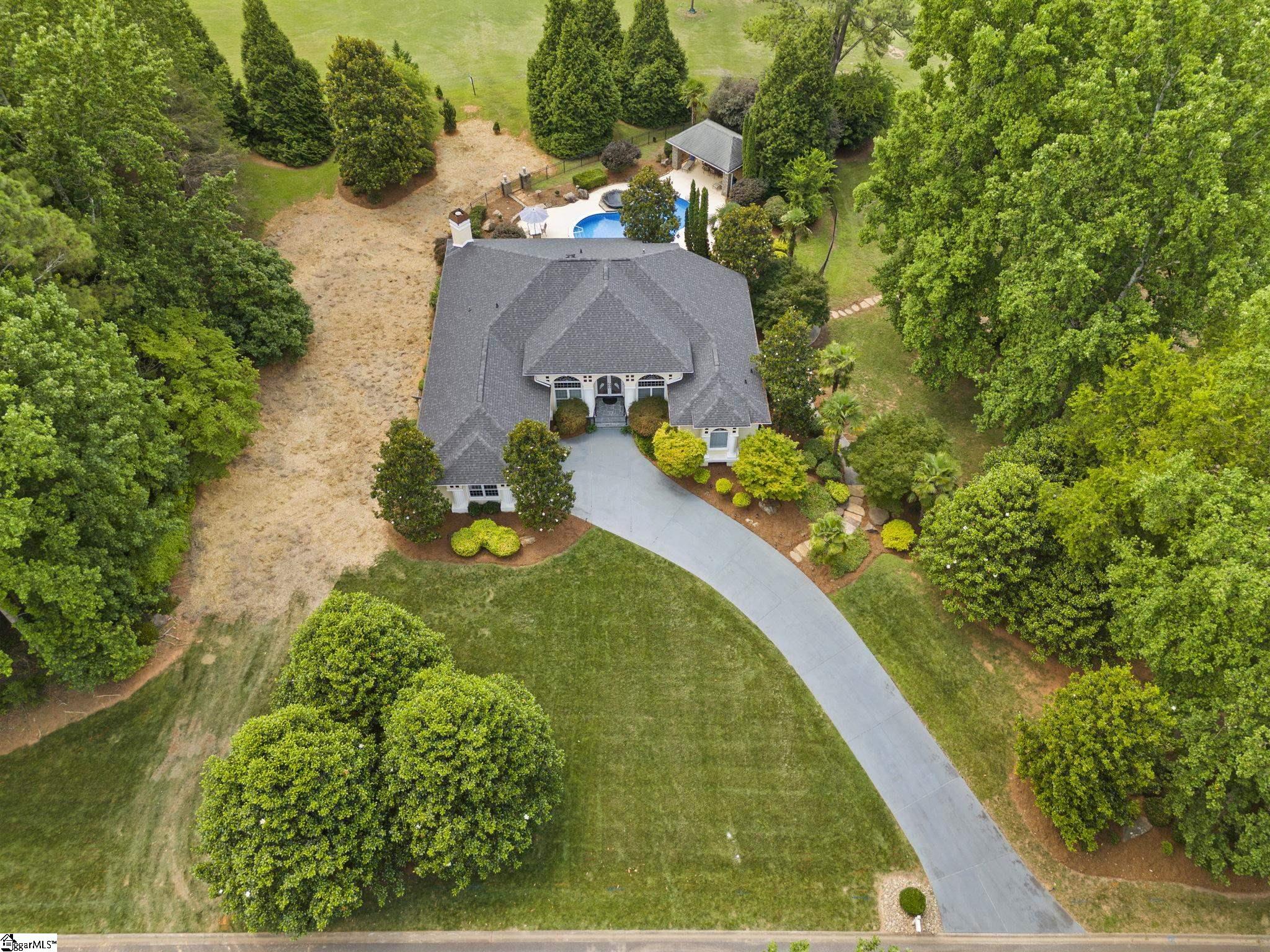 752 Three Wood Lane