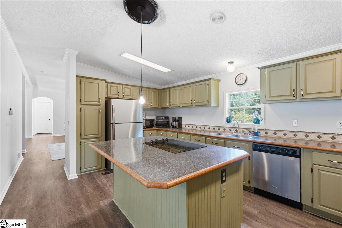 637 Ranch Road