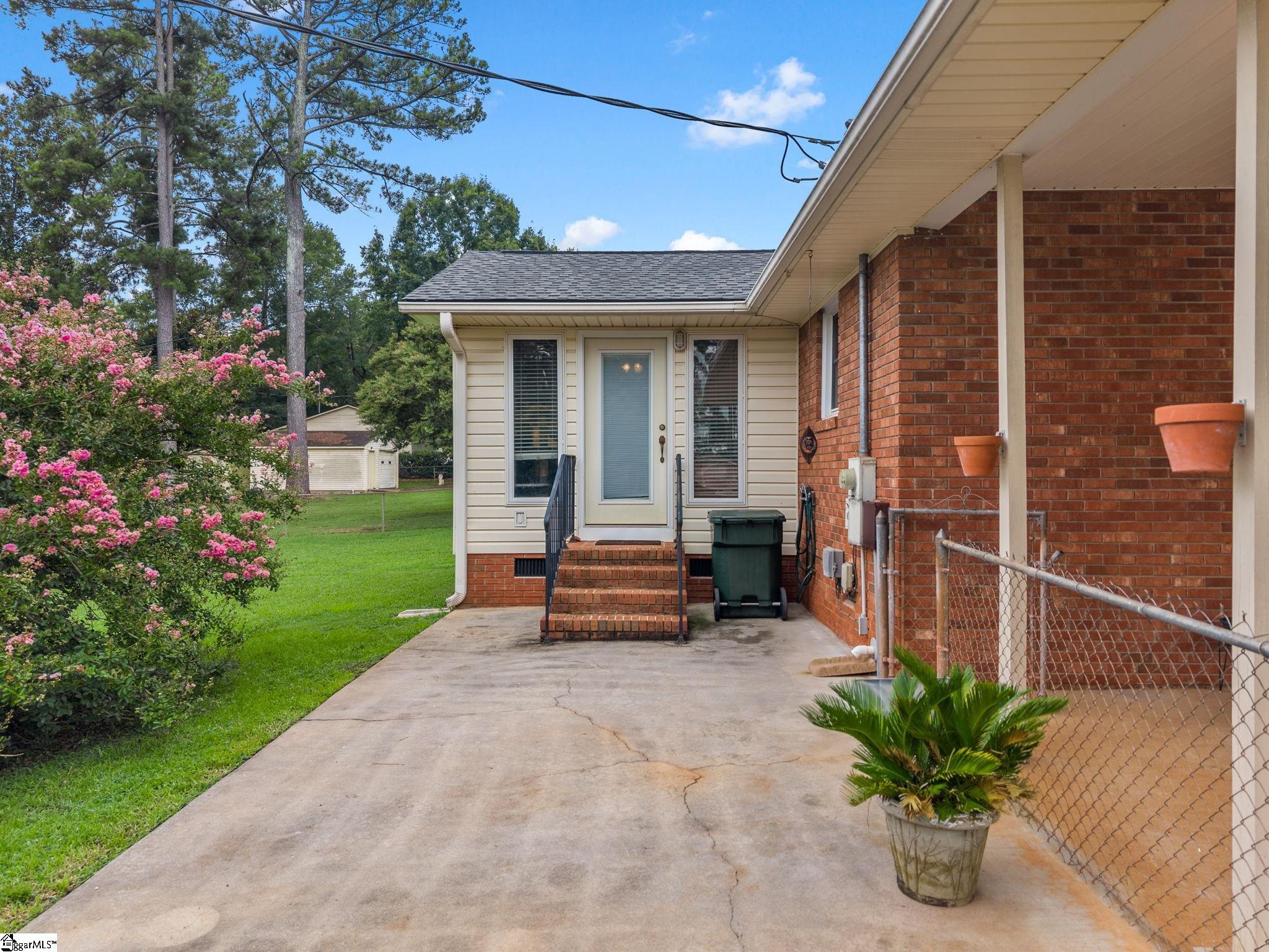 1303 Springfield Road