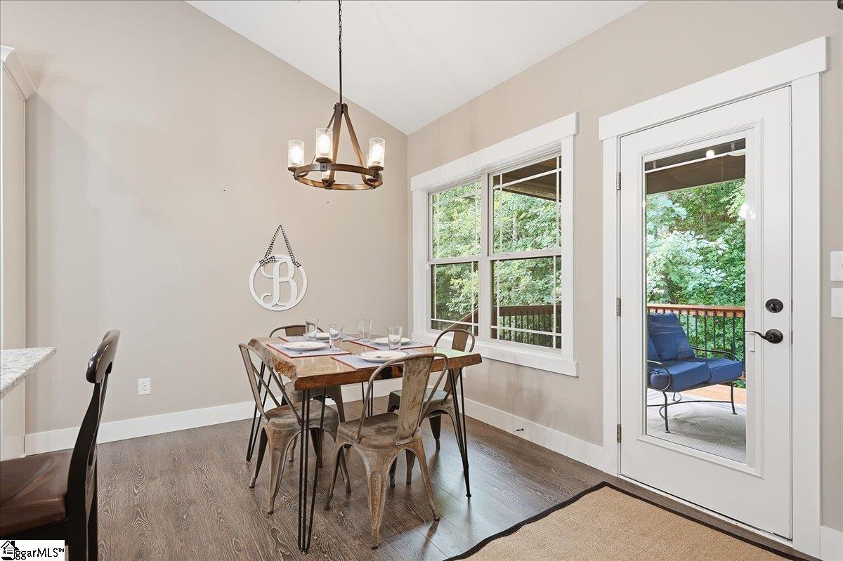 3044 English Cottage Way