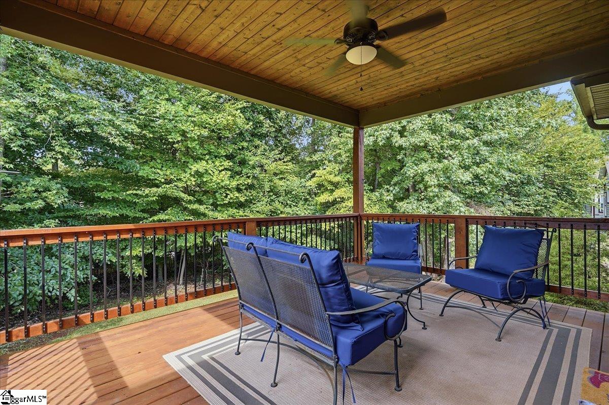 3044 English Cottage Way