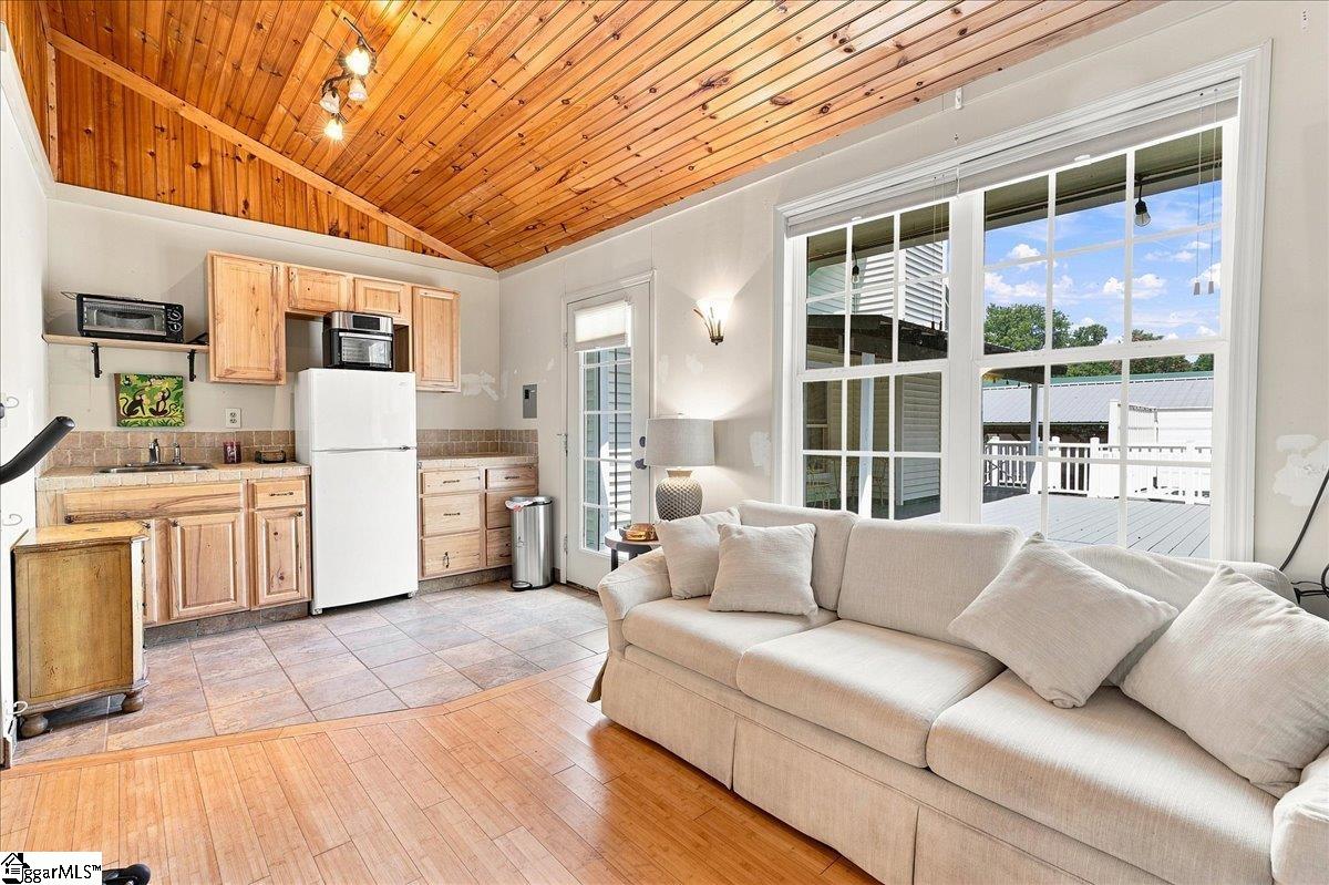 213 Cox Ridge Court