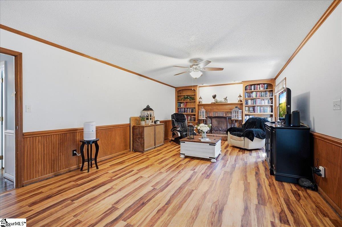 410 Thornhill Drive