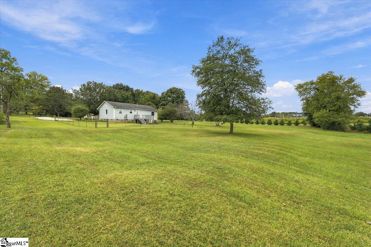 7 Belvue School Road