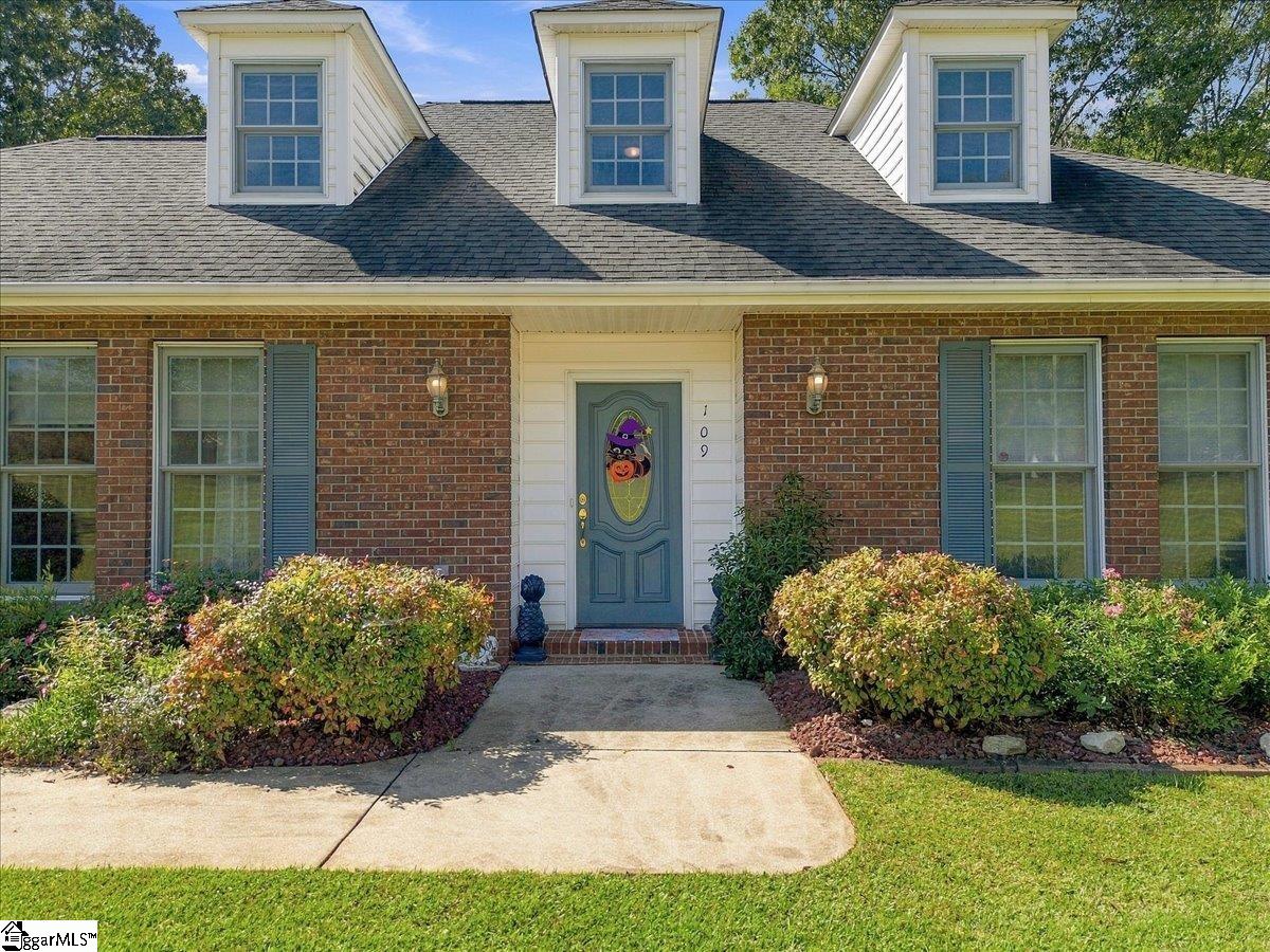 109 Wren Crossing Lane