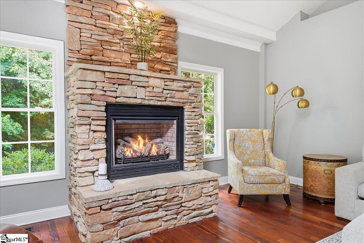 104 Paris Glen Way