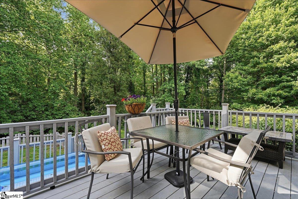 104 Paris Glen Way