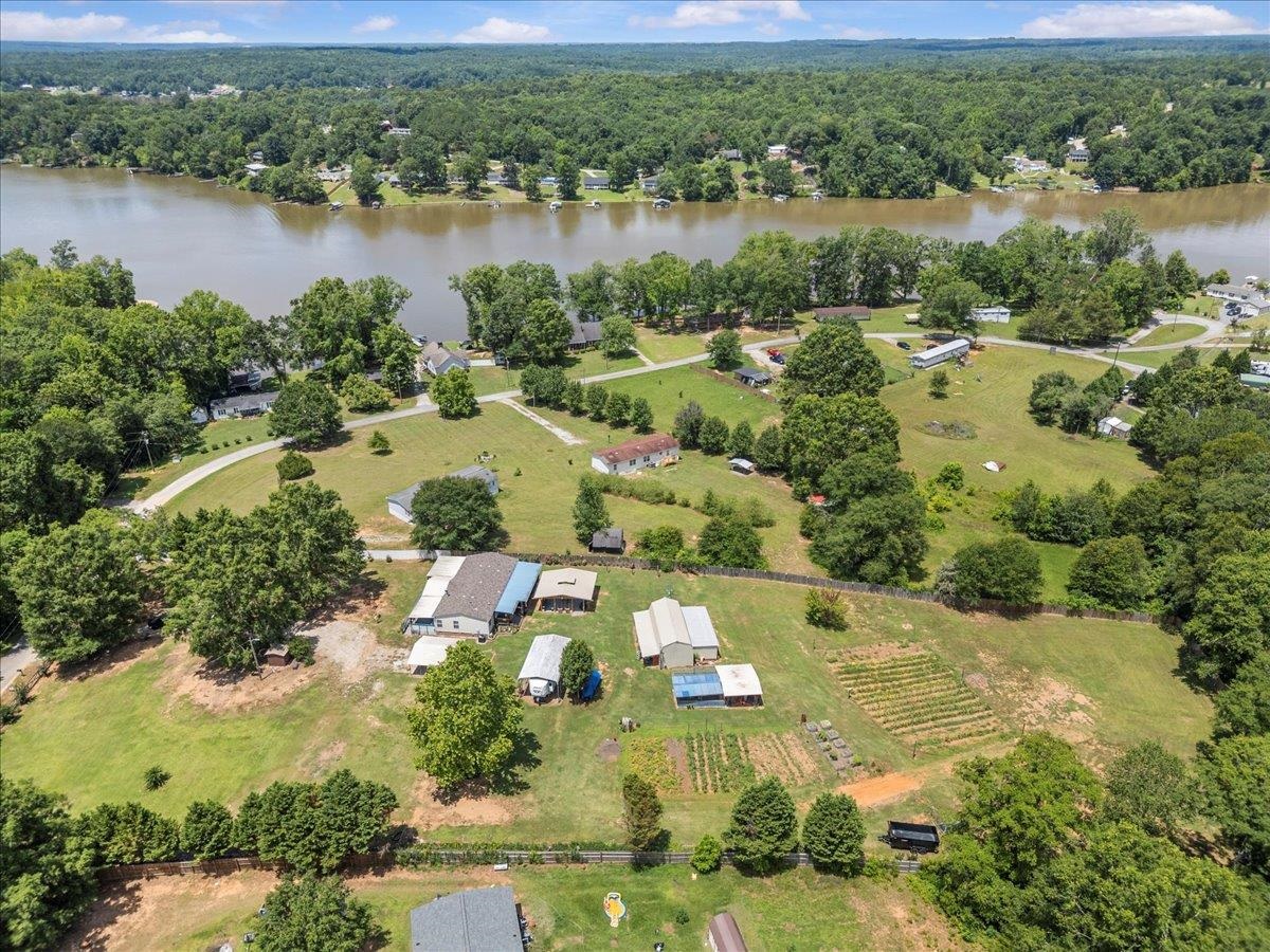 408 Burton Creekside Road