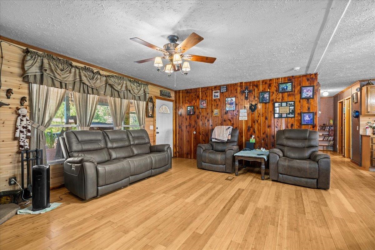 408 Burton Creekside Road
