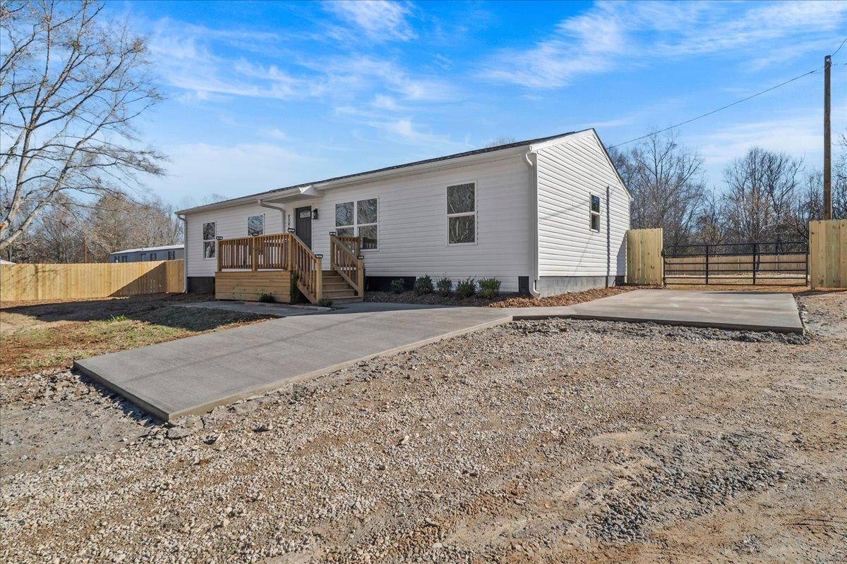 2304 Old Spartanburg Highway