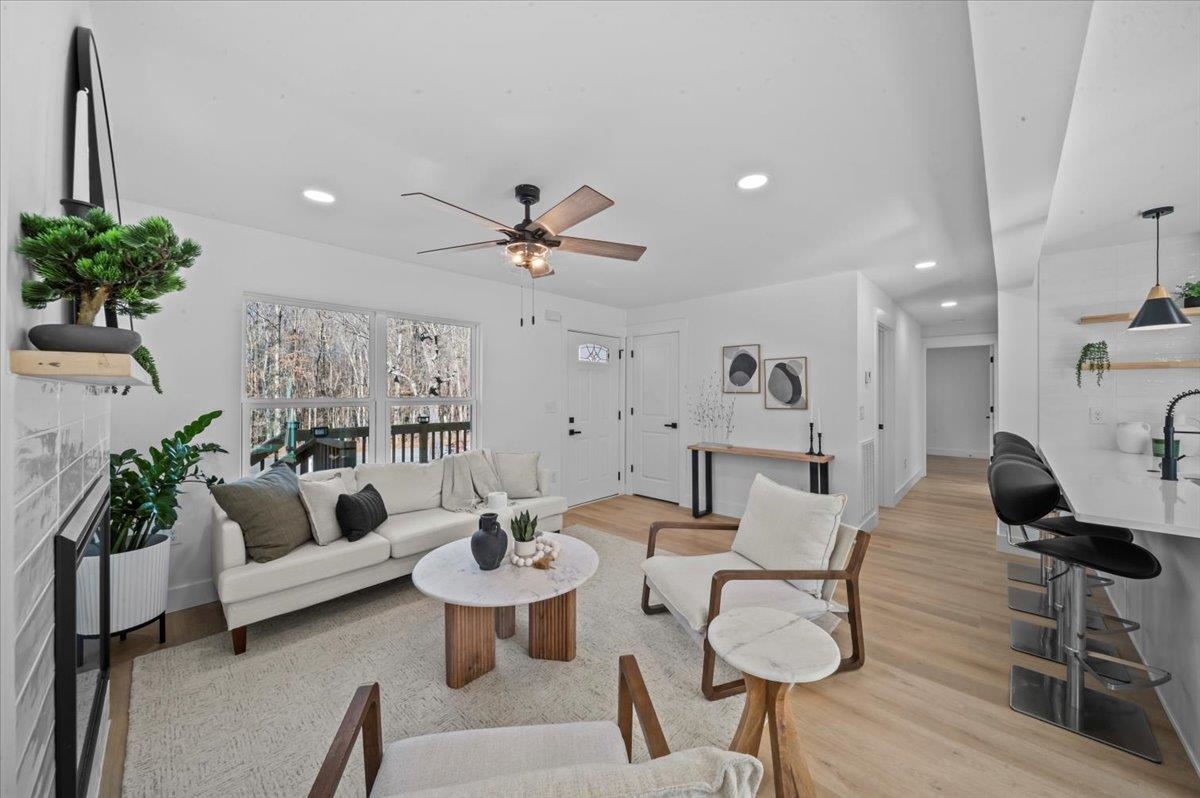 2304 Old Spartanburg Highway