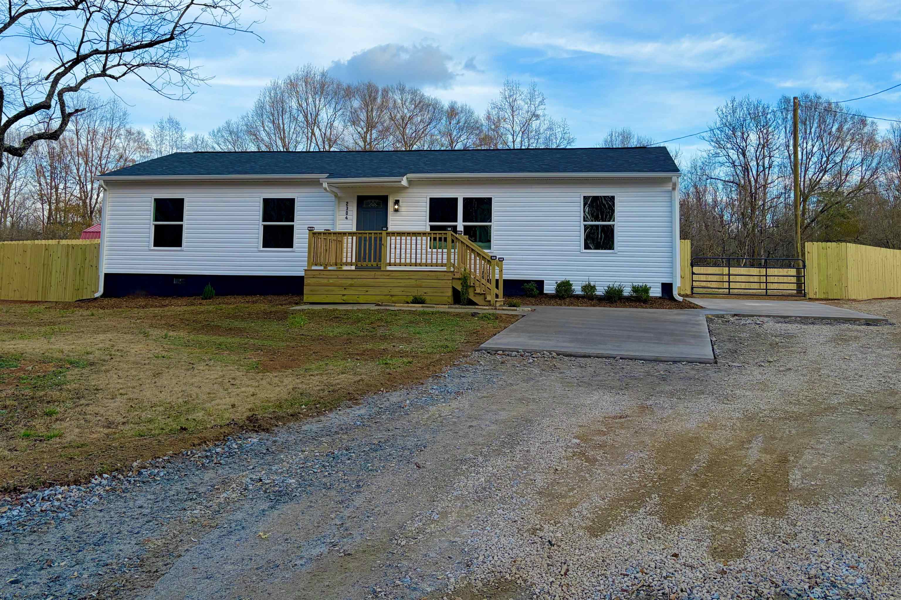 2304 Old Spartanburg Highway