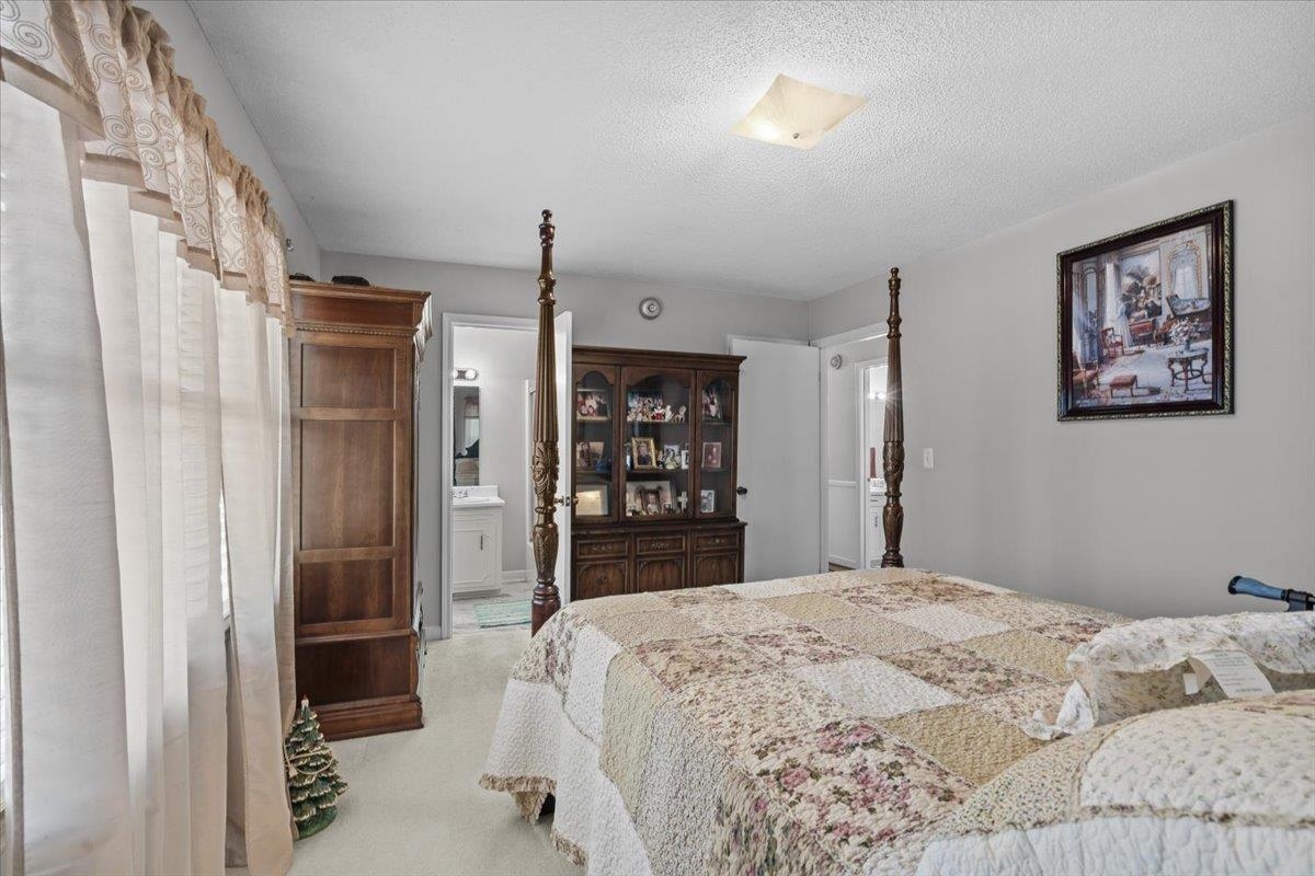 500 W Rutherford Street