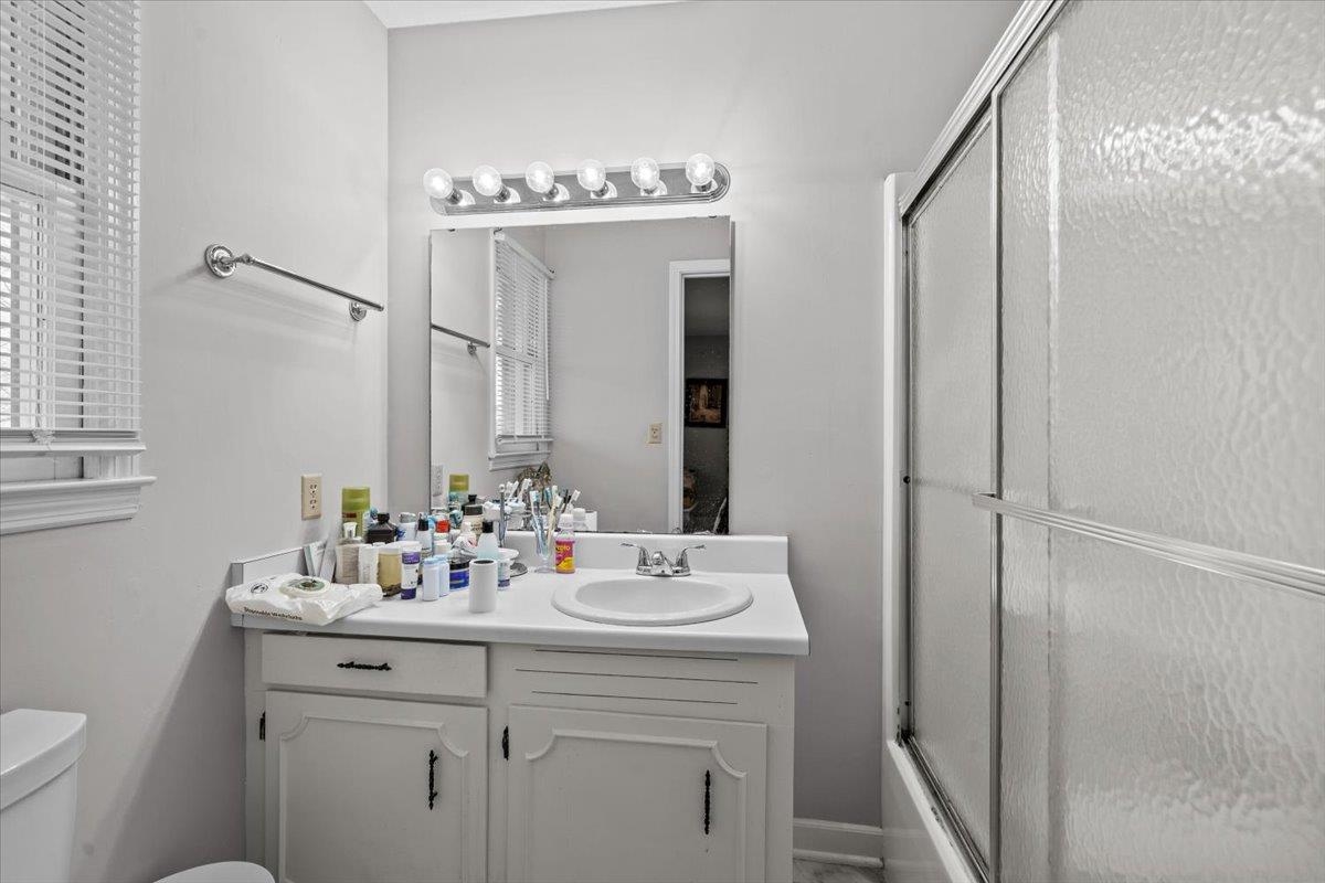 500 W Rutherford Street