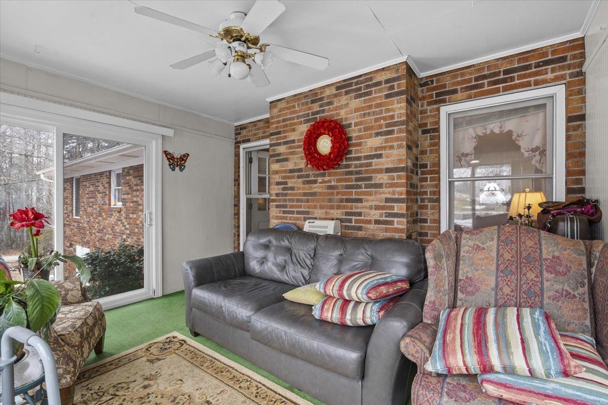 500 W Rutherford Street