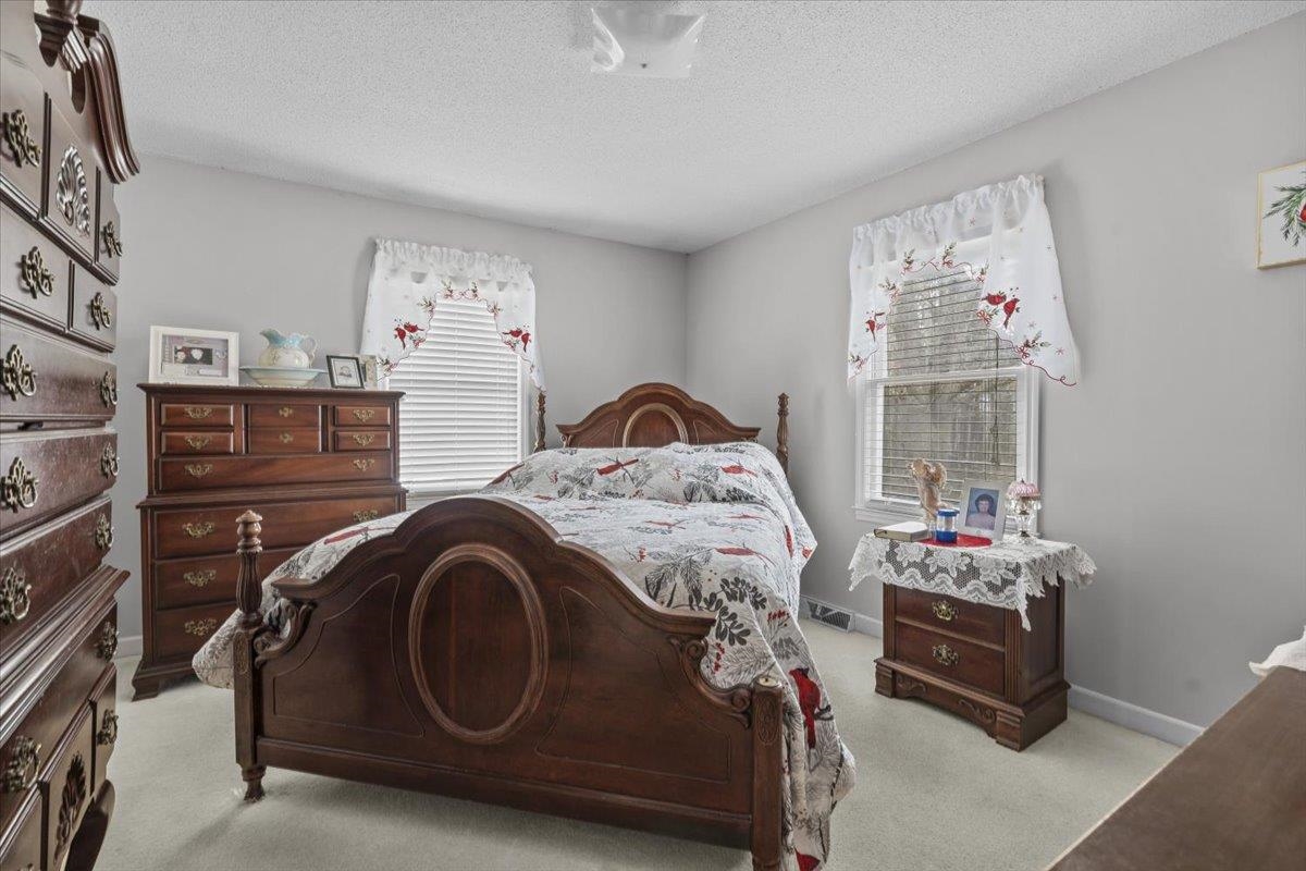 500 W Rutherford Street