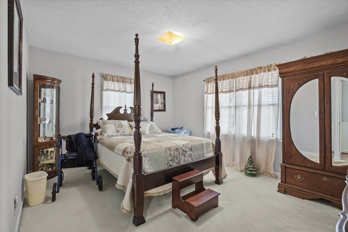 500 W Rutherford Street