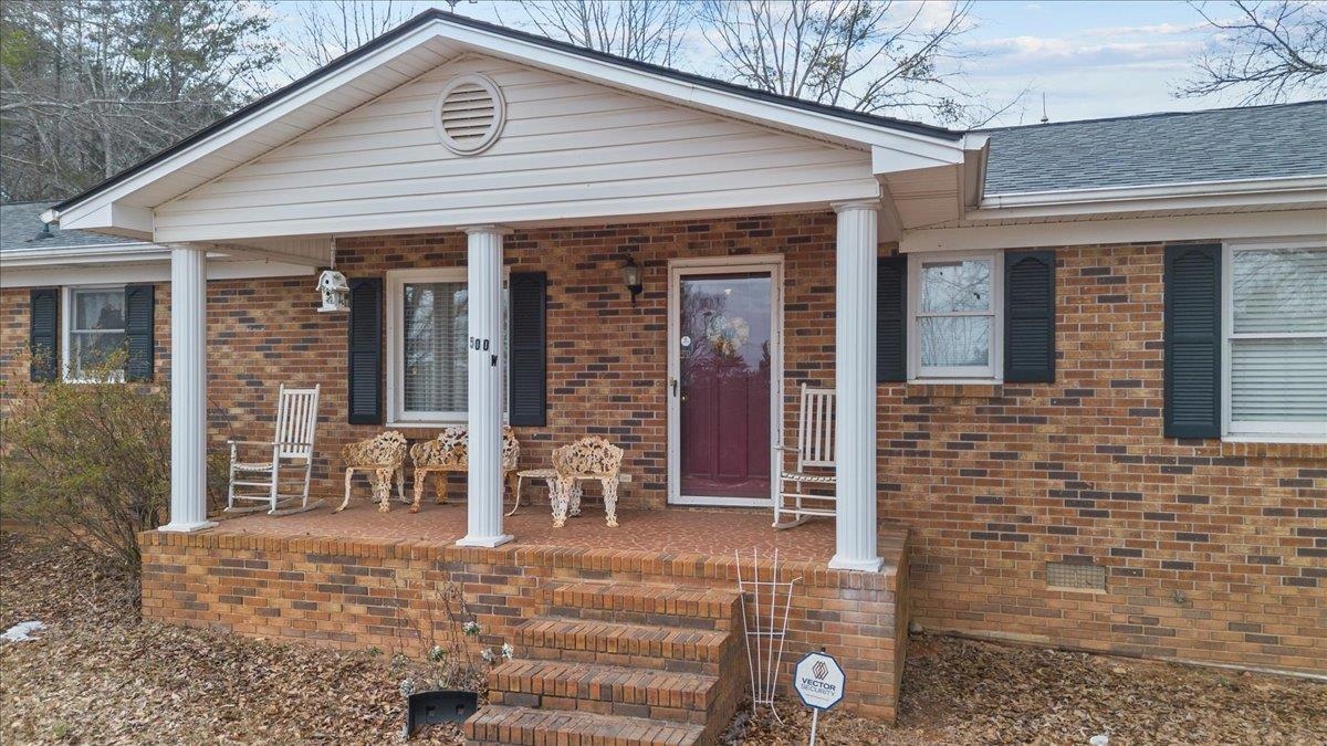 500 W Rutherford Street