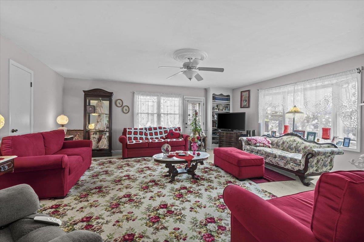 500 W Rutherford Street