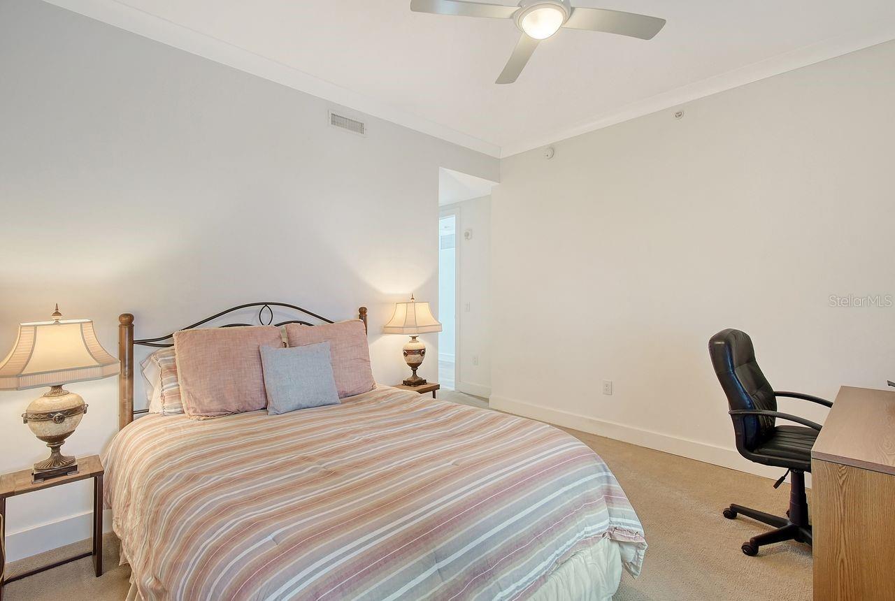 1155 N GULFSTREAM AVE #607