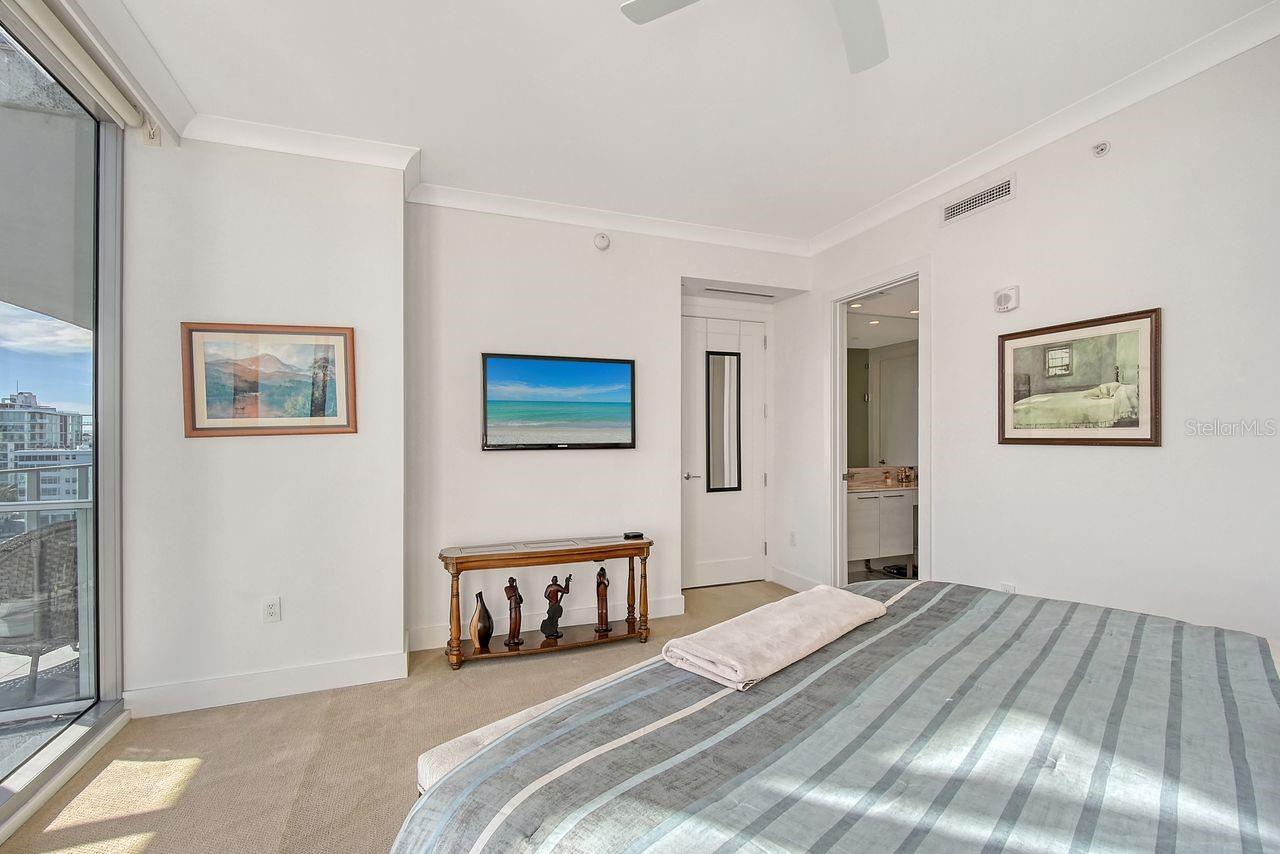 1155 N GULFSTREAM AVE #607