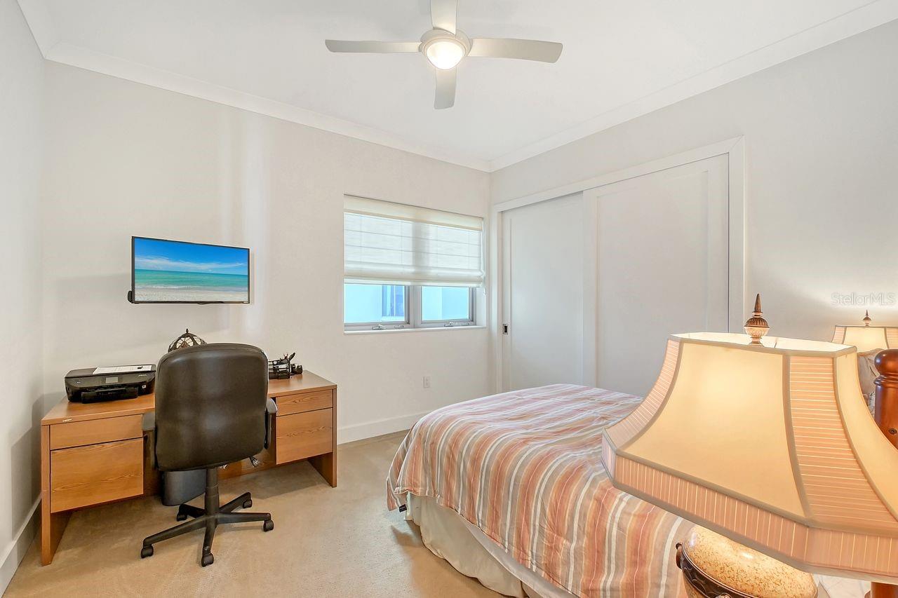 1155 N GULFSTREAM AVE #607